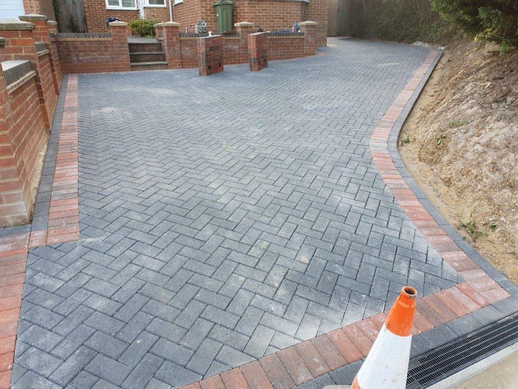 The Advantages Of Using Concrete Or Paving Materials For Driveway Installation 2